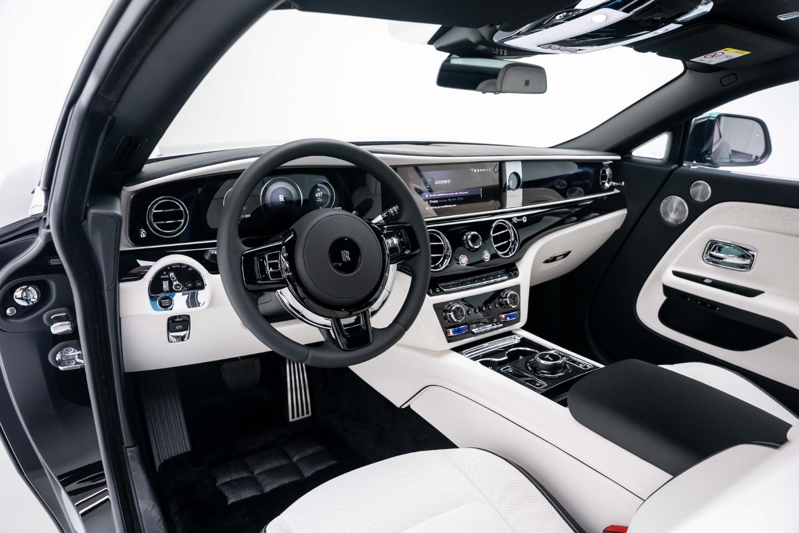 2025 ROLLS ROYCE SPECTRE. BESPOKE SOUND SYSTEM. IMMERSIVE SEATS. MAIN DEALER WARRANTY AND SERVICE.